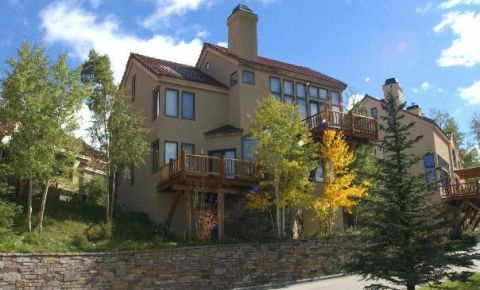 3 bed 3 bath Condo $975,000