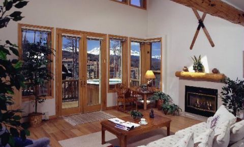 3 bed 3 bath Condo $995,000