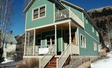 3 bed 3 bath Home $965,000