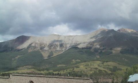 3 bed 2 bath Condo $369,000