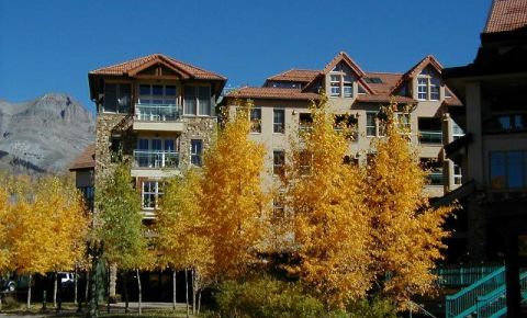 1 bed 1 bath Condo $399,000