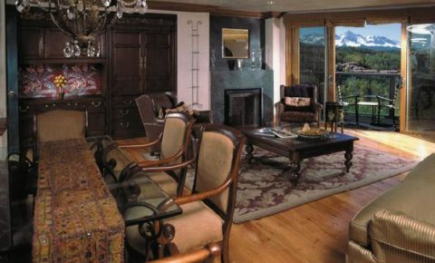 2 bed 3 bath Condo $1,300,000