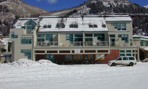 2 bed 2 bath Condo $495,000