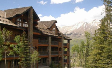 4 bed 4 bath Condo $950,000