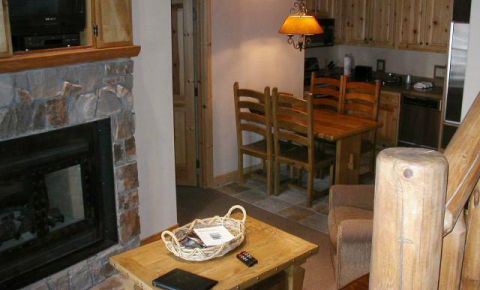 2 bed 2 bath Condo $419,000