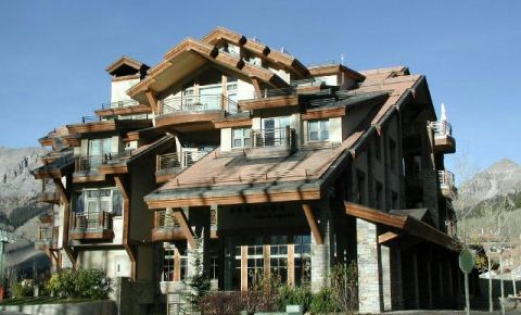 2 bed 2 bath Condo $875,000