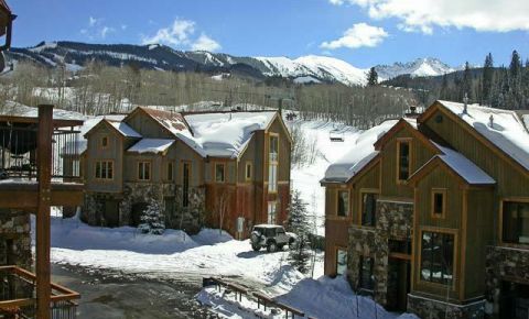 2 bed 2 bath Condo $677,000