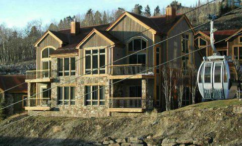 2 bed 2 bath Condo $589,000