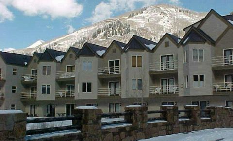 1 bed 2 bath Condo $365,000