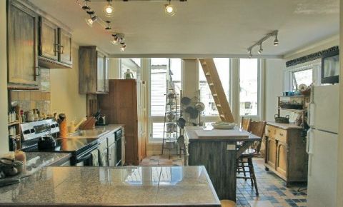 1 bed 2 bath Condo $565,000