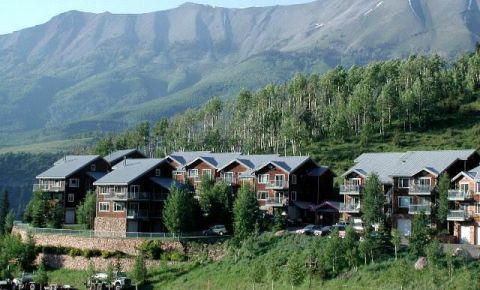 3 bed 3 bath Condo $459,000