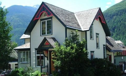 4 bed 3 bath Home $2,375,000