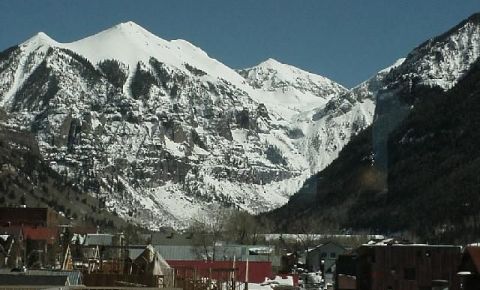 3 bed 2 bath Condo $750,000