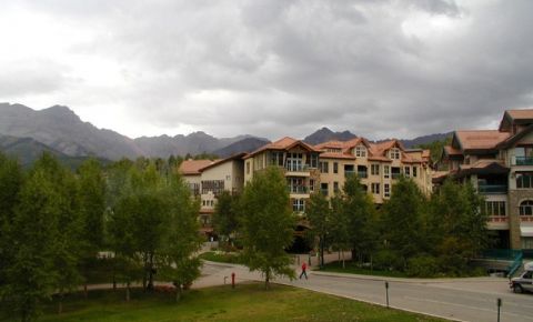 3 bed 3 bath Condo $1,080,000