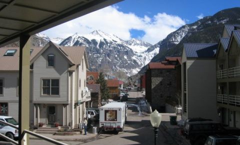 1 bed 1 bath Condo $390,000