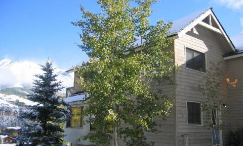 3 bed 2 bath Condo $465,000