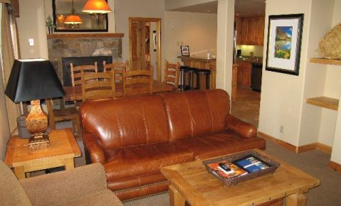 2 bed 3 bath Condo $679,000