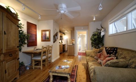 1 bed 1 bath Condo $439,000