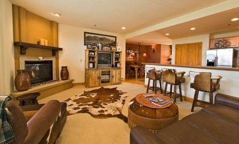 4 bed 4 bath Condo $1,189,000