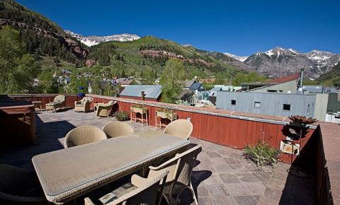 2 bed 3 bath Condo $1,675,000