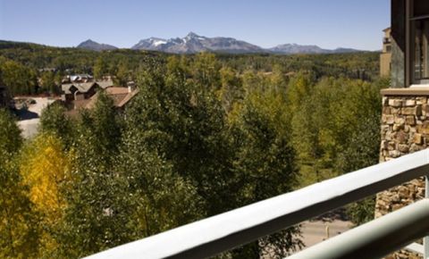 1 bed 1 bath Condo $475,000