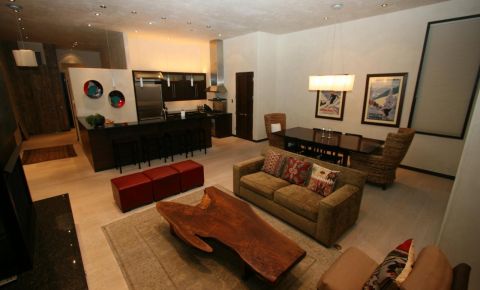 3 bed 4 bath Condo $1,900,000