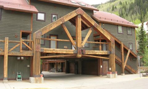 2 bed 3 bath Condo $599,000