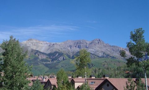 2 bed 3 bath Condo $975,000