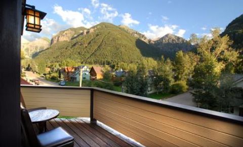 3 bed 4 bath Home $1,390,000