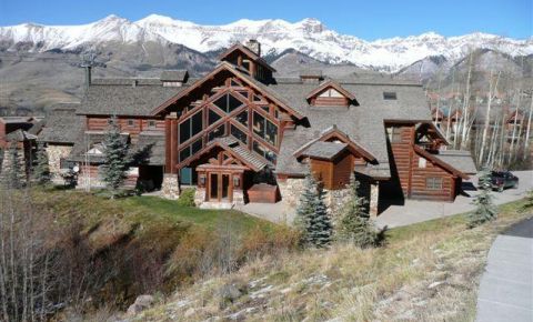 2 bed 2 bath Condo $330,000