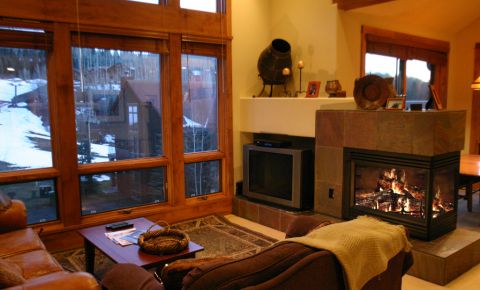 2 bed 2 bath Condo $549,000