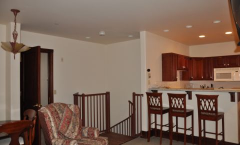 3 bed 3 bath Condo $649,000