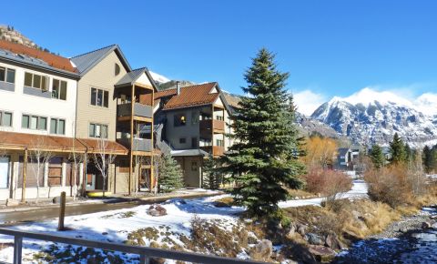 2 bed 2 bath Condo $219,000