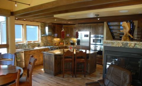 3 bed 3 bath Condo $795,000