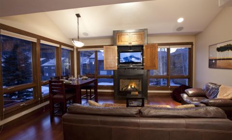 3 bed 3 bath Condo $795,000