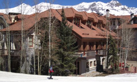 1 bed 2 bath Condo $399,000