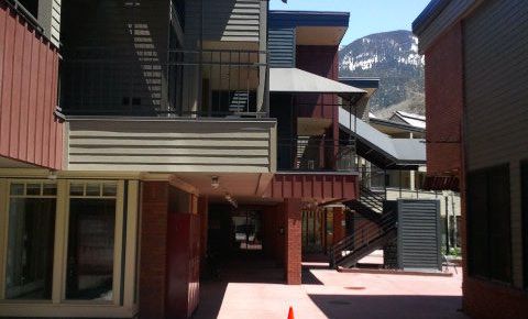 1 bed 1 bath Condo $214,900