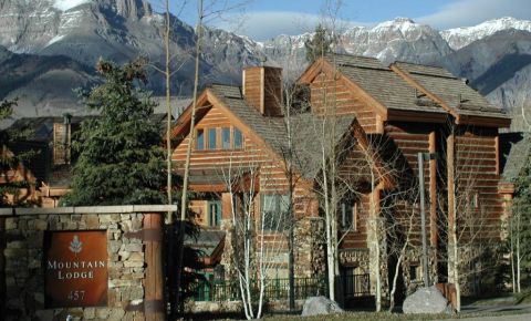 3 bed 3 bath Condo $390,000