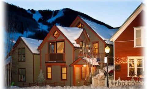 4 bed 5 bath Condo $1,795,000