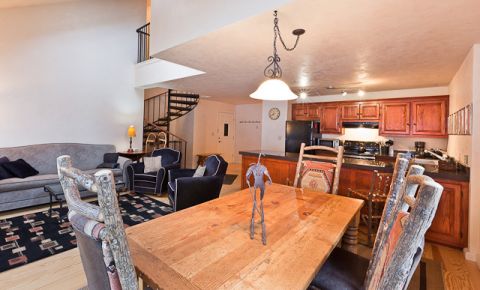 3 bed 3 bath Condo $495,000