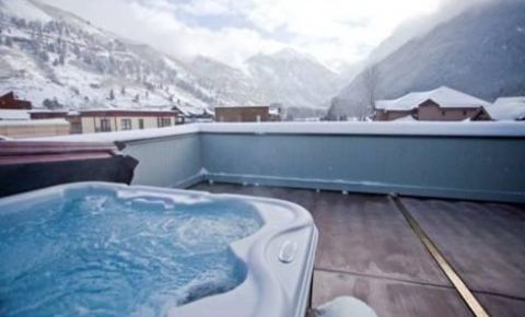 2 bed 2 bath Condo $760,000