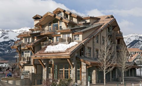 2 bed 2 bath Condo $925,000