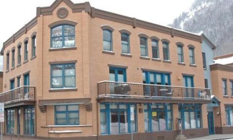 1 bed 1 bath Condo $375,000