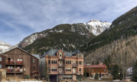 2 bed 2 bath Condo $650,000