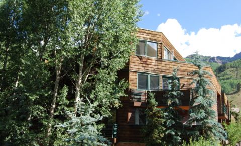 3 bed 2 bath Condo $1,195,000