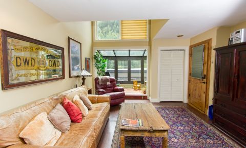 2 bed 2 bath Condo $452,500