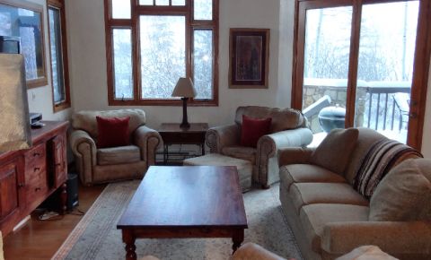 2 bed 2 bath Condo $825,000