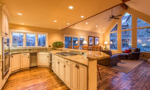 3 bed 4 bath Condo $1,245,000