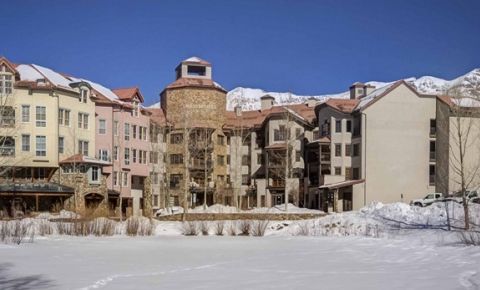 3 bed 3 bath Condo $764,000