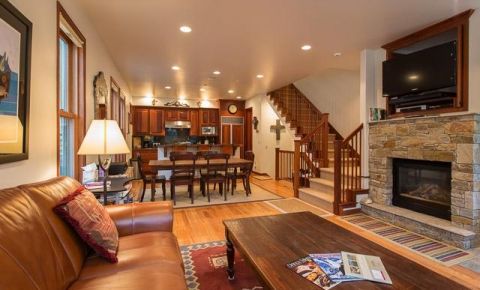 3 bed 4 bath Condo $1,195,000